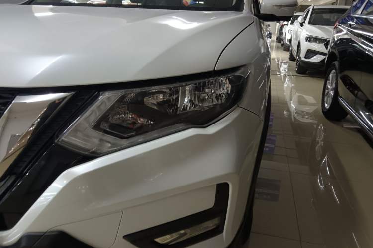 Used Nissan X-Trail 2019 2.0L CVT Smart Connect Comfort Edition 2WD
