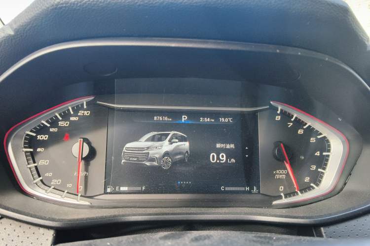 Used SAIC MAXUS G50 2019 1.5T Automatic Luxury Edition China V Standard
