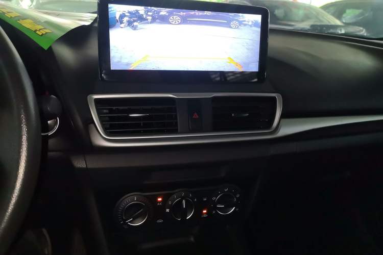 Used Mazda 3 Axela 2017 Sedan 1.5L Automatic Comfort Model China VI Standard Audio And AC Panel