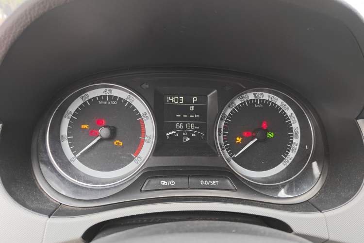 Used Skoda Fabia 2015 1.6L Automatic Sport Edition Instrument Cluster