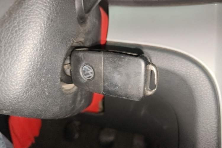 Used Volkswagen Lavida 2013 Revised Classic 1.6L Manual Fashion Edition
