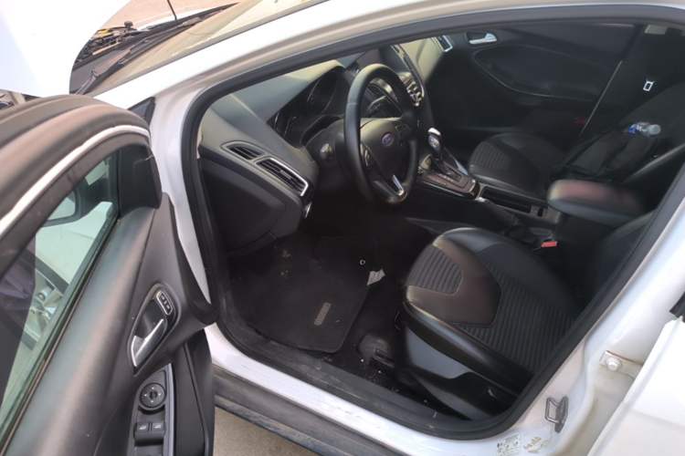 Used Ford Focus 2018 Sedan Classic EcoBoost 125 Automatic Supercharged Style SmartDrive Edition
