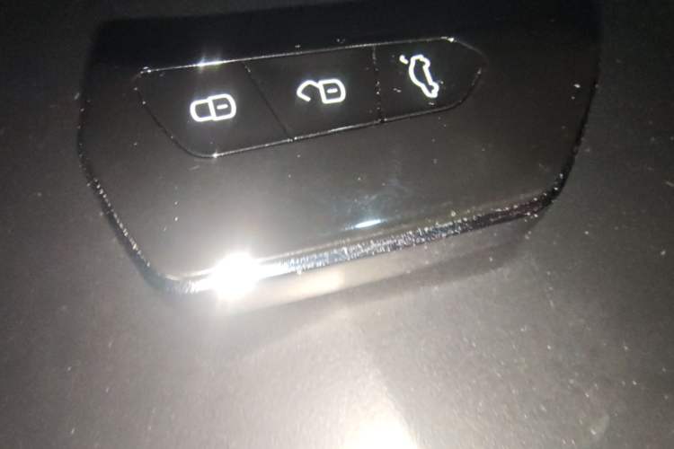 Used Mazda 3 Axela 2014 Hatchback 1.5L Automatic Luxury Model Vehicle Key