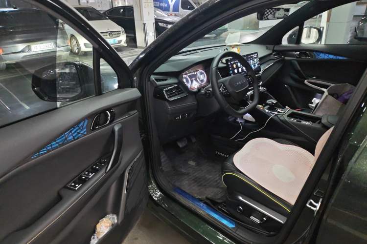 Used Lynk & Co 06 2023 Remix 1.5T Hero