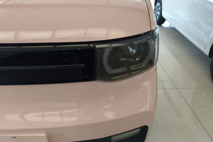 Used Wuling Hongguang MINIEV 2022 Macaron Premium Model – Lithium Iron Phosphate Left Front Headlight