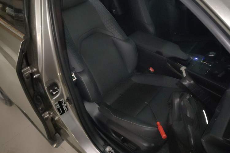 Used Lexus UX New Energy 2020 300e Pure·Joy Edition
