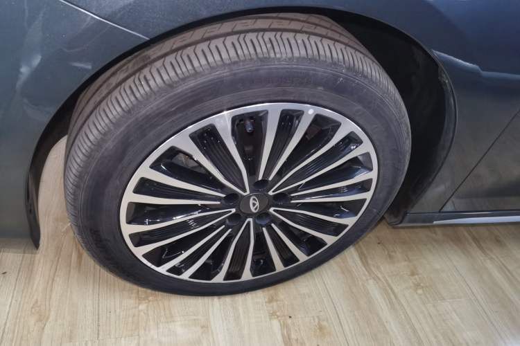 Used Chery Fengyun A8L 2025 1.5 TGDI 145 km Luxury Version Exterior 4