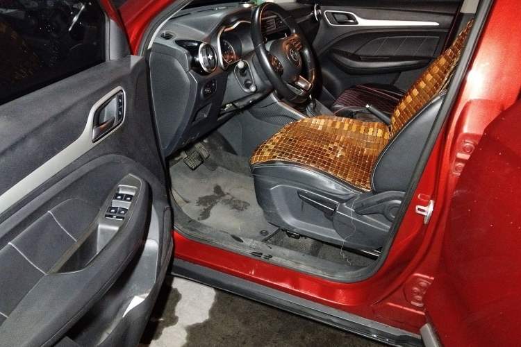 Used MG ZS 2017 1.5L Automatic Luxury Edition
