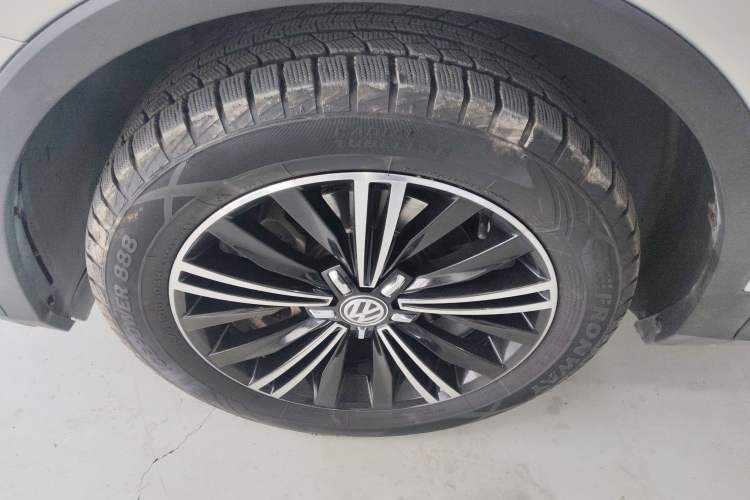 Used Volkswagen Tiguan L 2019 330TSI Automatic Two-Wheel Drive Panoramic Comfort Edition China VI Standard