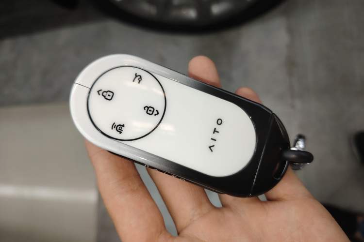 Used Hima AITO M9 2024 Range-Extended Ultra Version 42 kWh 6-Seater Model
