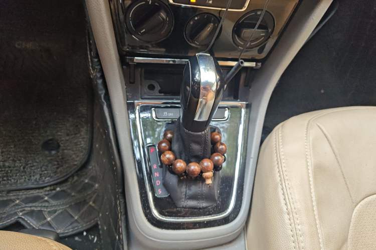 Used Volkswagen Bora 2013 1.6L Automatic Fashion Model
