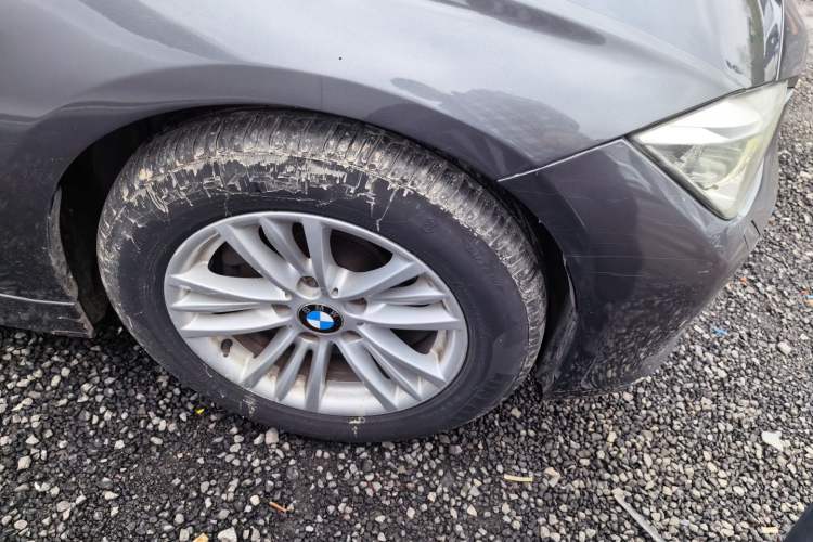 Used BMW 3 Series 2013 320Li Fashion Model Right Front Wheel Hub