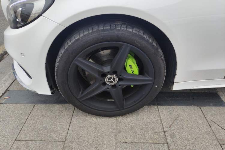 Used Mercedes-Benz C-Class 2015 C 200 station wagon
