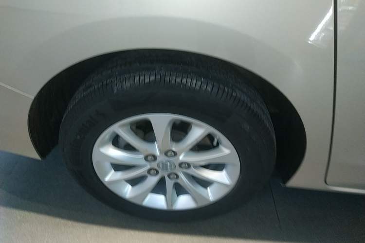 Used Buick GL8 2017 ES 28T Comfort Model China V Standard
