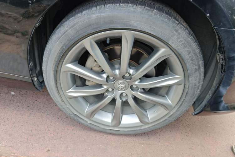 Used Toyota Reiz 2013 2.5V Shangrui Edition Right Front Wheel Hub