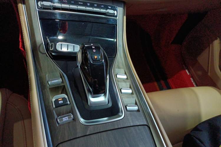 Used Landian E5 2023 1.5L DE-i 100KM Zhenxiang Edition 7-Seater