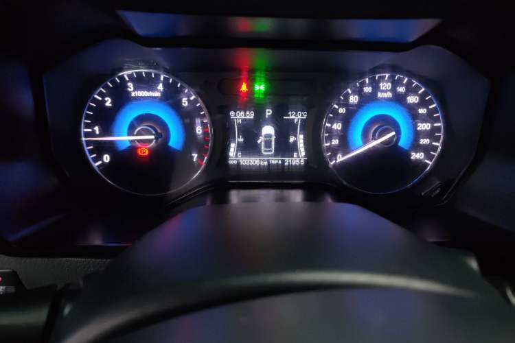 Used Dongfeng Fengon 580 2017 Revised Version 1.5T CVT Luxury Edition
