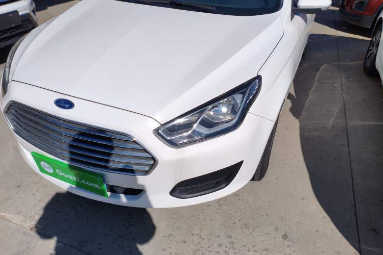 Used Ford Escort 2019 Revised 1.5L Automatic ZhiXiang Version China VI Standard

