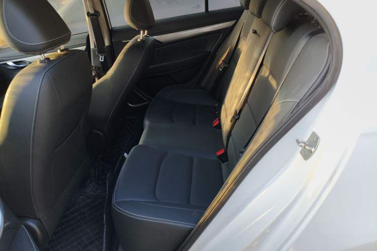 Used Geely Auto Emgrand 2019 Leading Edition 1.5L CVT Luxury Model China VI Standard