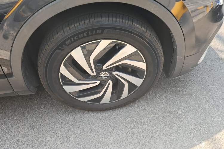 Used Volkswagen Tiguan L 2022 330TSI Automatic Two-Wheel Drive Smart Edition
