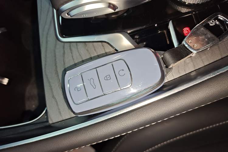 Used Chery Tiggo 8 PRO 2025 290T Two-Wheel-Drive Luxury Edition