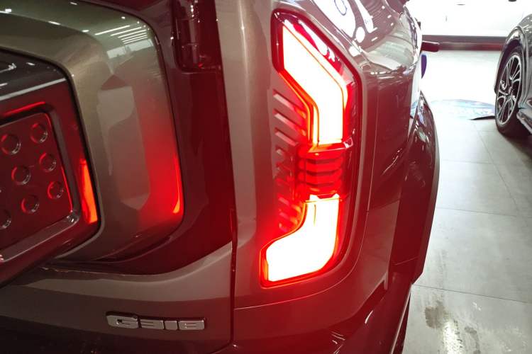 Used Deepal G318 2025 Worry-Free Cross-Country Edition Four-Wheel Drive Distant Mountains Version
