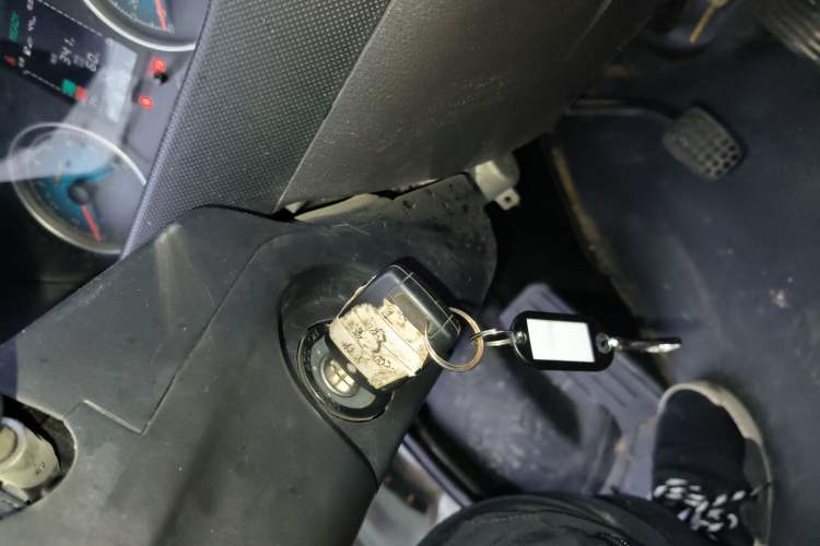 Used Wuling EV50 2021 Van Logistics Vehicle Huishitong Penghui 43.2kWh Tongyu Electric Control System
