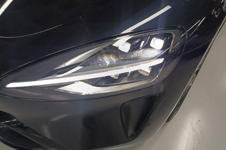 Used Xiaomi Auto SU7 2024 Rear-Drive Long-Range Intelligent Driving Version
