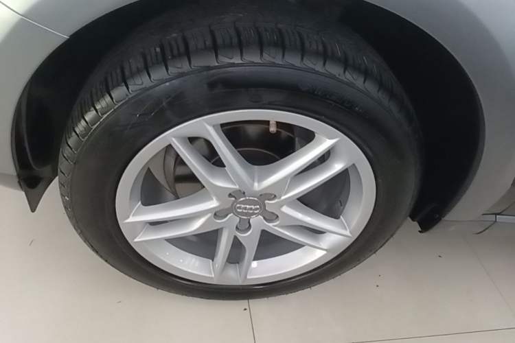 Used Audi Q5 2017 Plus 40 TFSI Technology Model
