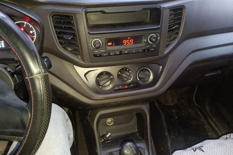 Used Wuling Hongguang V 2019 1.5L Base Version L2B