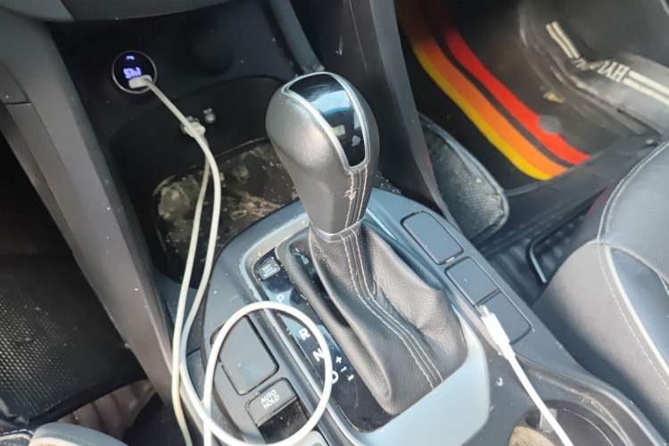 Used Hyundai Santa Fe 2017 2.0T Automatic Two-Wheel Drive Smart Version 7 Seats