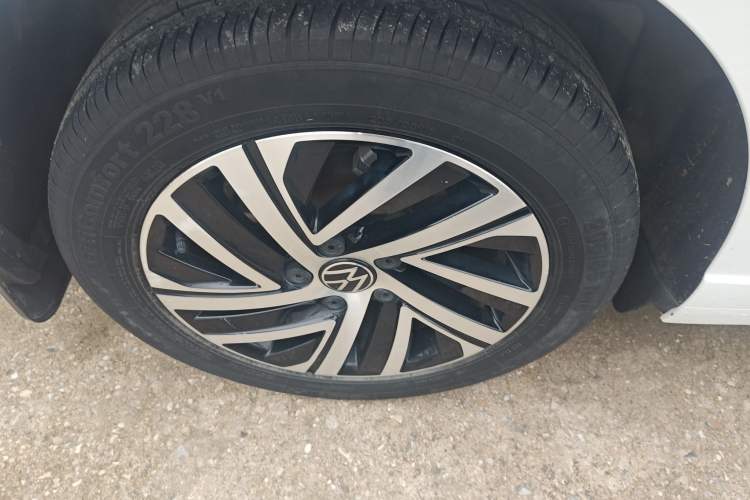 Used Volkswagen Lavida 2023 280TSI DSG Full-Comfort Edition Right Rear Wheel Hub