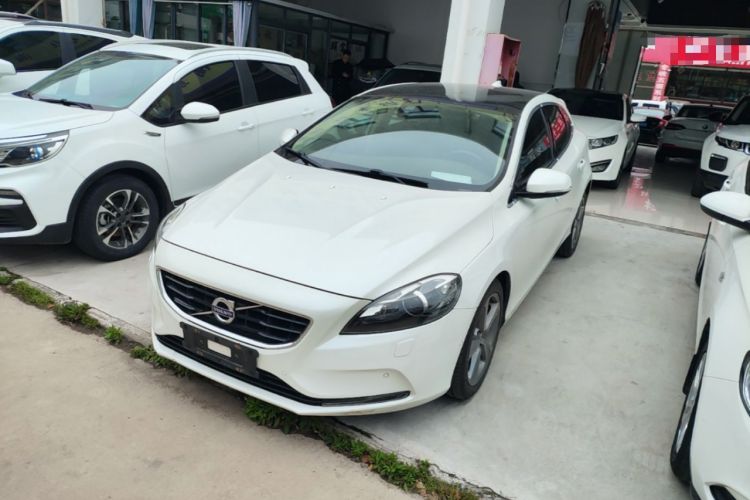Used Volvo V40 2014 T5 Prestige Edition