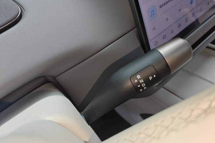 Used Li Auto i6 2025 Model Four-Wheel-Drive Standard Type
