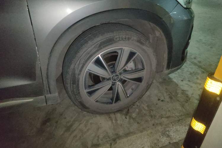 Used BYD Song Pro New Energy 2022 DM-i 110km Flagship Model Right Front Wheel Hub