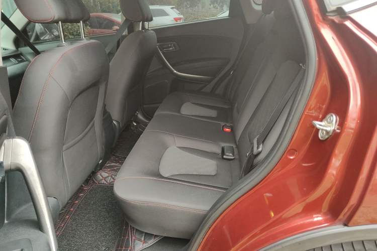 Used Bestune X80 2016 2.0L automatic Comfort trim level