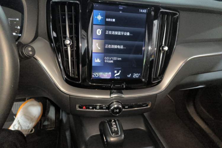 Used Volvo XC60 2018 T5 4x4 Smart Edition