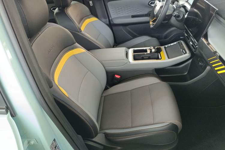 Used AION Y 2022 70 Tech Edition Lithium Iron Phosphate
