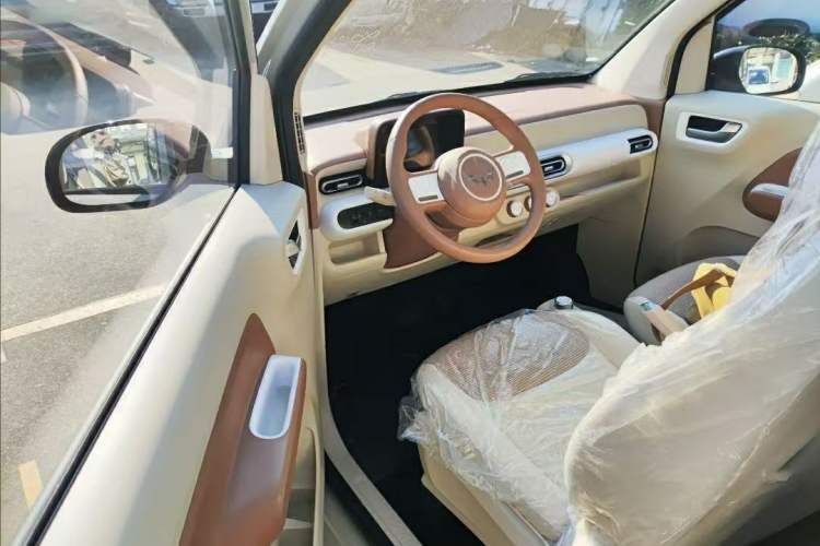 Used Wuling Hongguang MINIEV 2024 3rd Generation 215km Youth Edition
