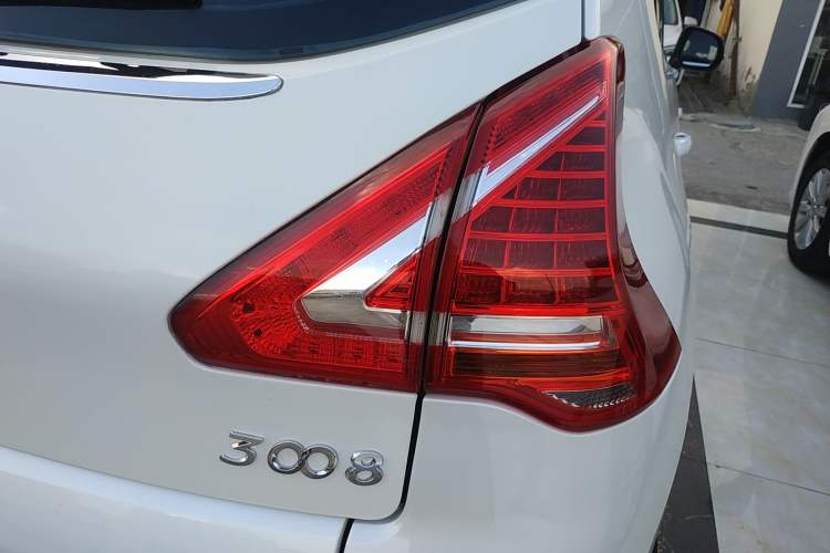 Used Peugeot 3008 2013 2.0L Automatic Trend Edition
