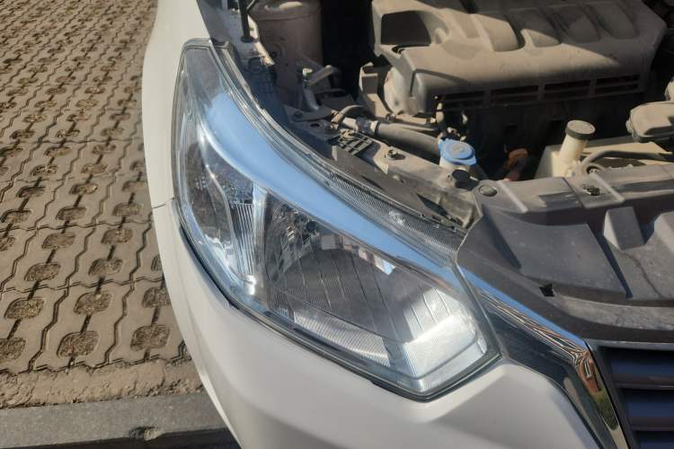 Used Venucia R50 2013 1.6L Automatic Luxury Edition