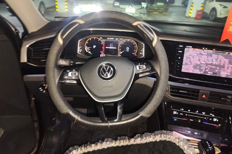 Used Volkswagen Tayron 2021 330TSI Two-Wheel-Drive 3rd Anniversary Limited Edition Steering Wheel