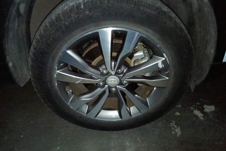 Used Geely Auto Emgrand X7 Sport 2016 1.8TD Automatic ZhiZun Version
