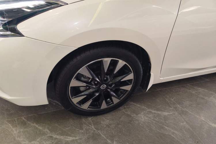 Used Nissan Lannia 2021 1.6L CVT Smart Connect Smart Cool Edition Left Front Wheel Hub