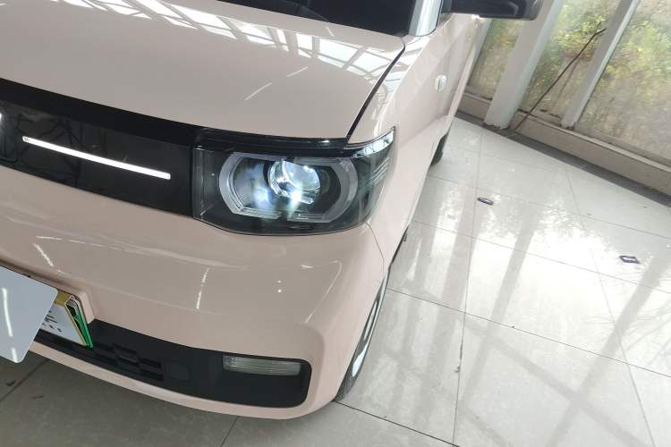 Used Wuling Hongguang MINIEV 2021 Macaron Premium Model – Lithium-NMC
