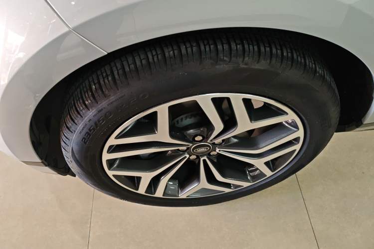 Used Land Rover Range Rover Evoque 2023 Aurora L 249 PS Luxury Edition
