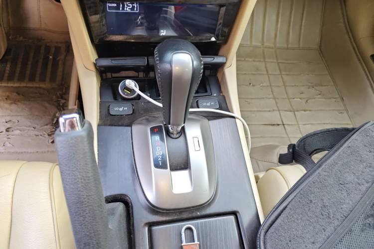 Used Honda Crosstour 2012 2.4L Luxury Edition Gear Lever