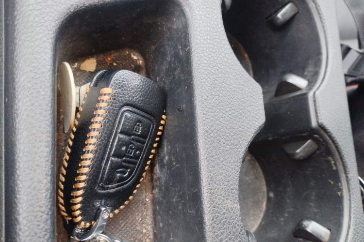 Used Dongfeng Aeolus AX7 2016 2.0L Automatic Zhiyi Trim Vehicle Key