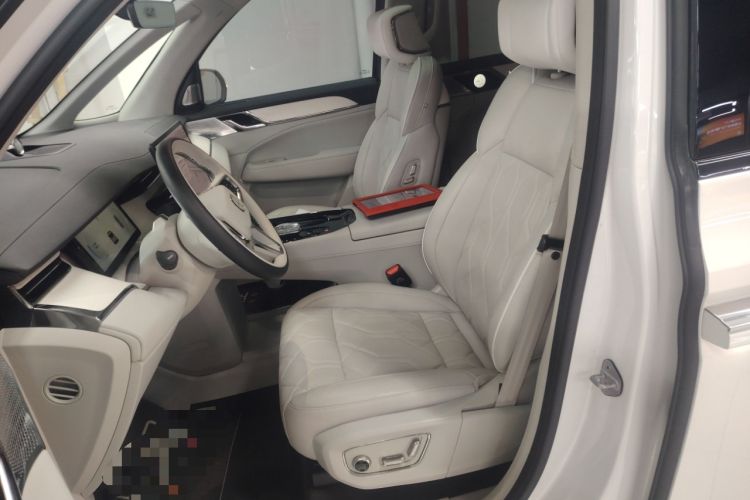 Used Volvo EM90 2025 Ultra Six-Seater