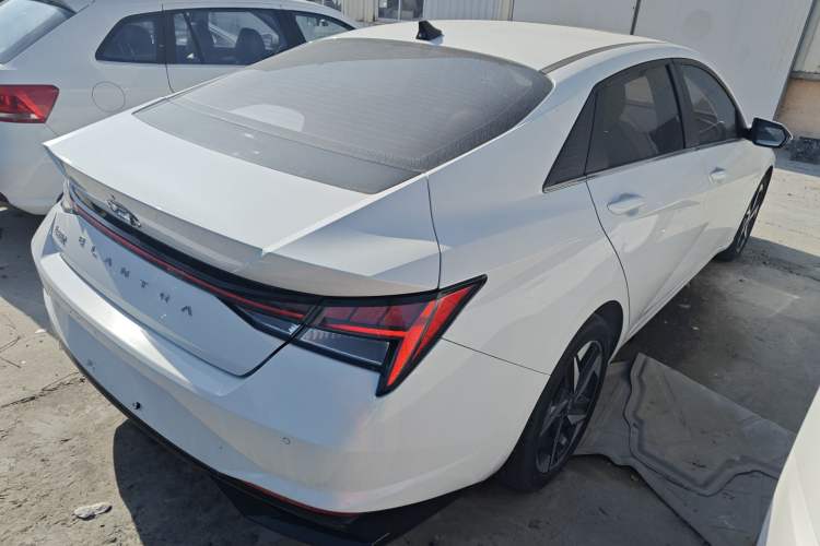 Used Hyundai Elantra 2022 1.5L CVT LUX Prestige Edition
